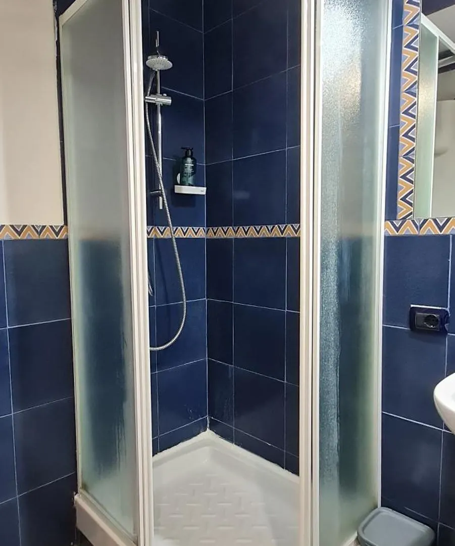 152Room Naples 0*,