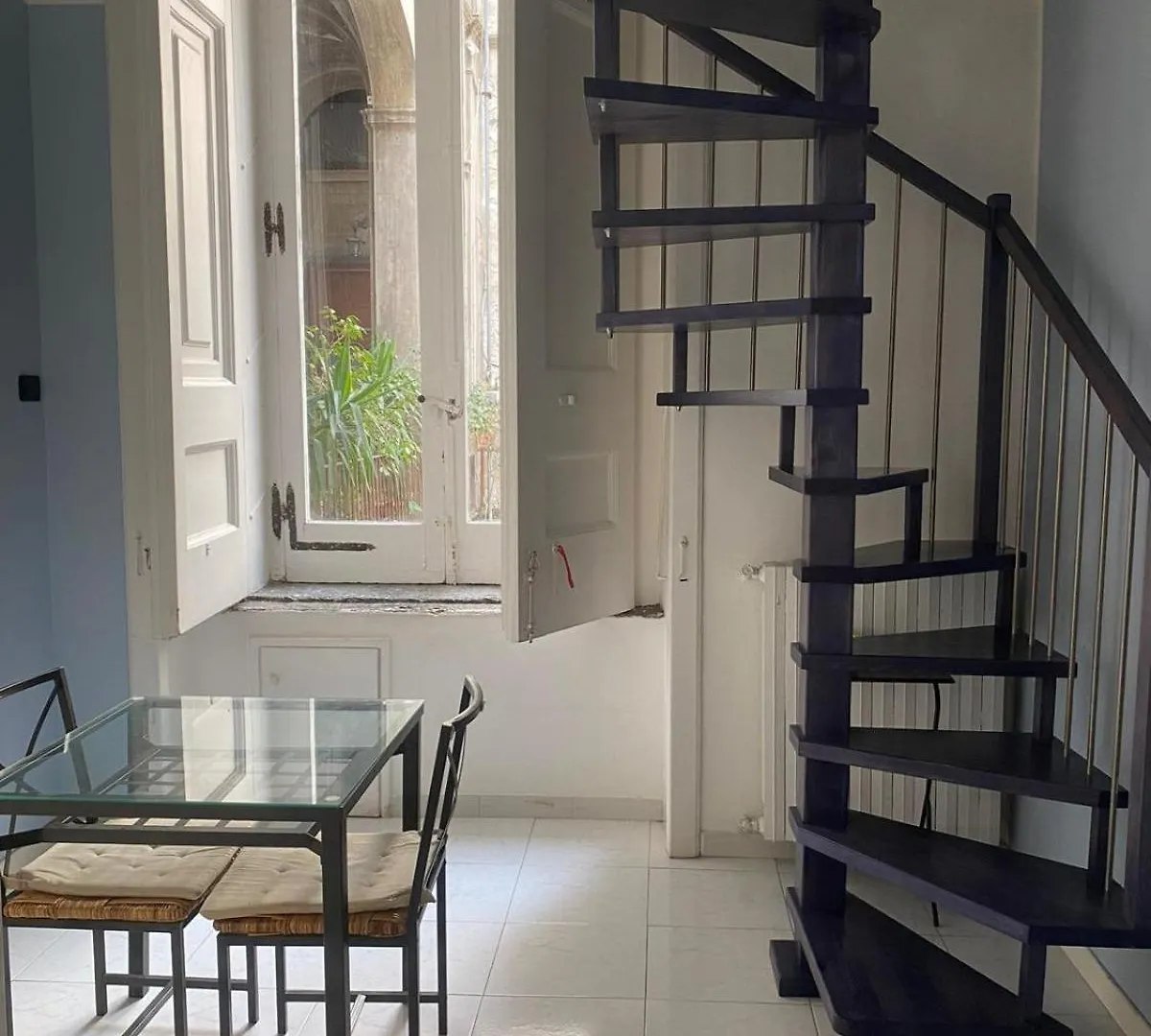 152Room Naples Guest house